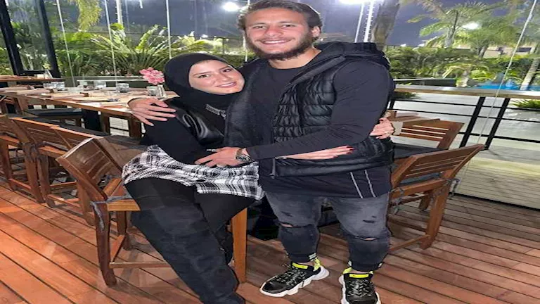 25-صورة-تجمع-بين-رمضان-صبحي-وزوجته.webp.webp