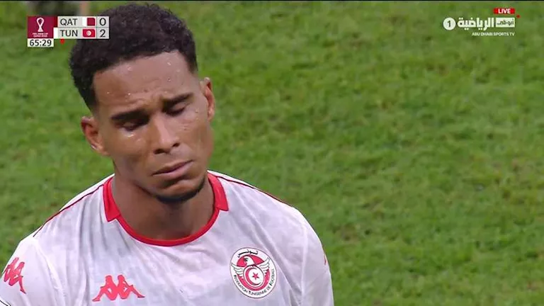 15-صور-ترصد-لحظة-طرد-سيف-الجزيري-خلال-مباراة-تونس.webp.webp