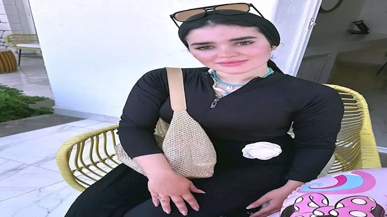 21-صورة-لمصطفى-فتحي-وزوجته-بمناسبة-العام-الجديد-ورسالة-رومانسية.webp.webp