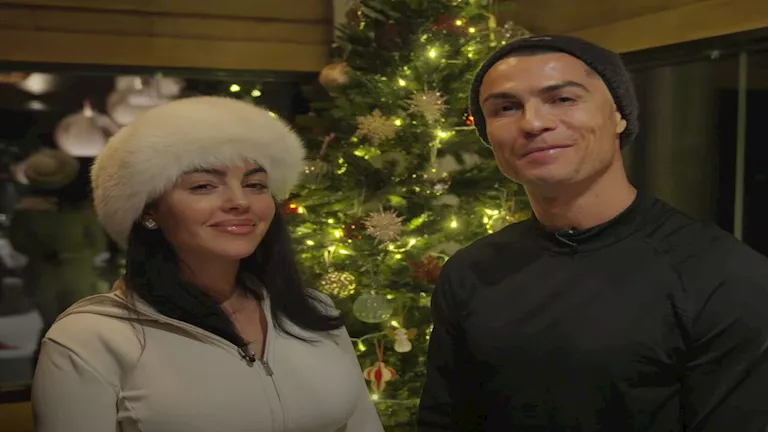 25-ترصد-كيف-يحتفل-رونالدو-وجورجينا-في-أعياد-الكريسماس.webp.webp