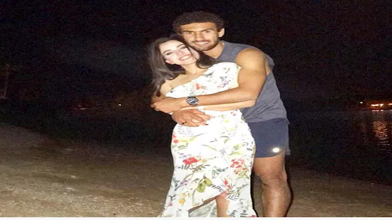 25-صورة-لمحمد-عواد-وزوجته.webp.webp