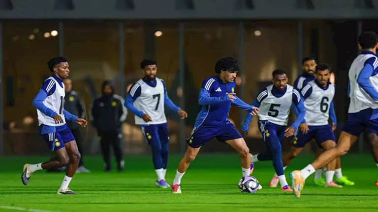 كلاسيكو-مرتقب-بين-النصر-والأهلي-في-الدوري-السعودي.webp.webp