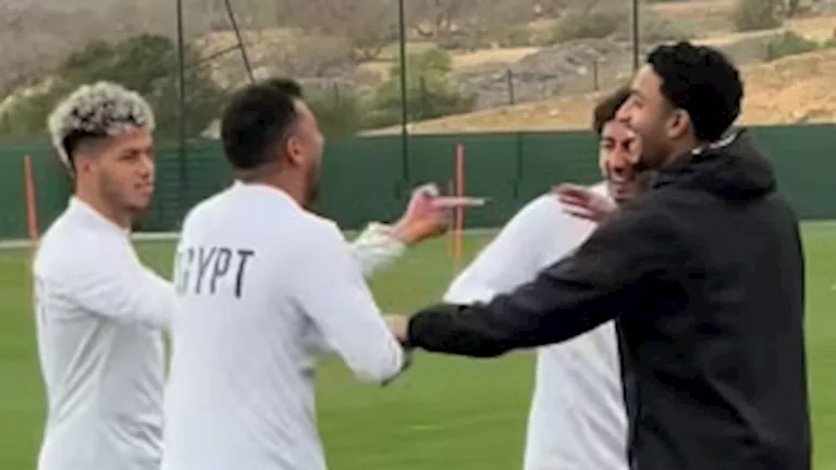 معاقبة-تريزيجيه-11-صورة-للقطة-طريفة-في-مران-منتخب-مصر.webp.webp