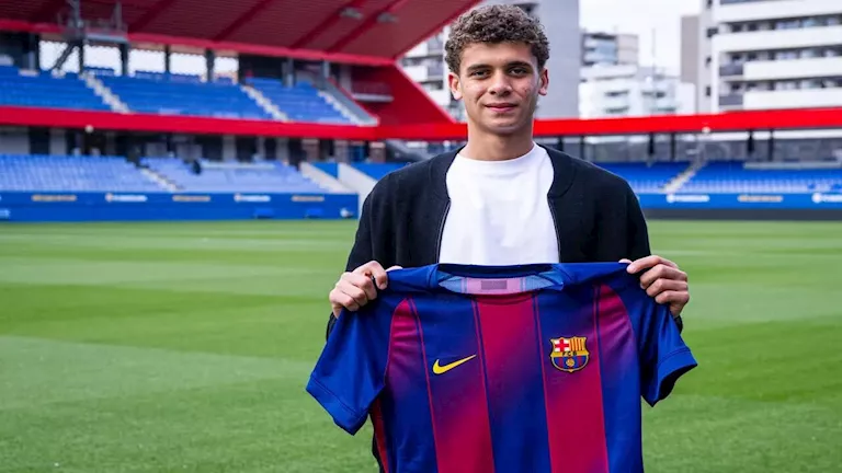 أول-تعليق-من-حمزة-عبدالكريم-بعد-انضمامه-رسميًا-لبرشلونة.webp.webp