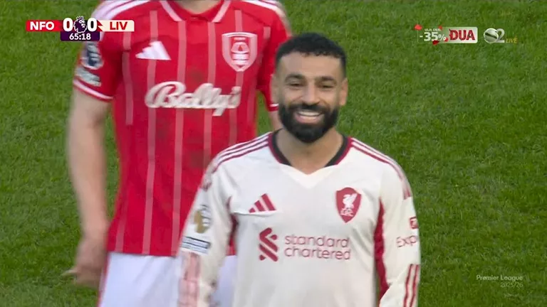 بابتسامة-رد-فعل-غريب-لمحمد-صلاح-عقب-استبداله-أمام-نوتينجهام.webp.webp