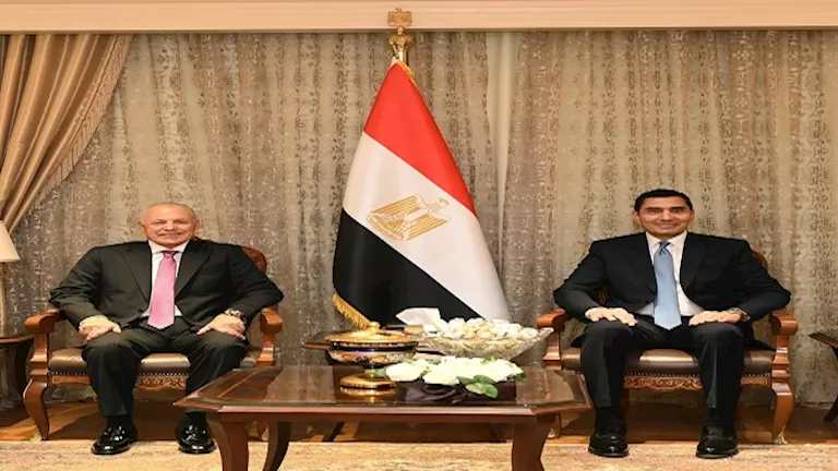 وزير-الشباب-والرياضة-يستقبل-رئيس-الاتحاد-المصري-لكرة-القدم.webp.webp