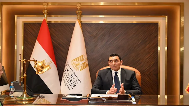 وزير-الشباب-والرياضة-يهنئ-منتخب-مصر-بذهبية-سلاح-السيف.webp.webp