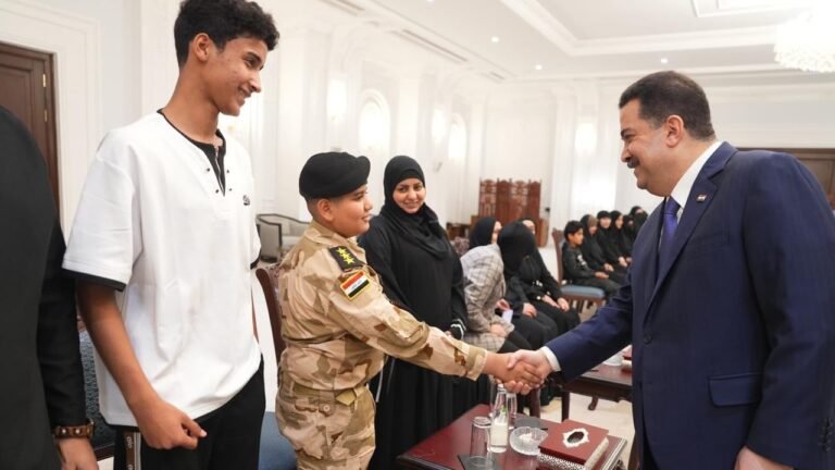 السوداني-يوعز-بتوزيع-اراض-مخدومة-لعوائل-الشهداء.jpeg