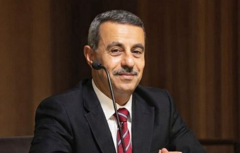 أخلاقيات-العلاقة-بين-طالب-الدراسات-العليا-والمشرف-الأكاديمي.jpg