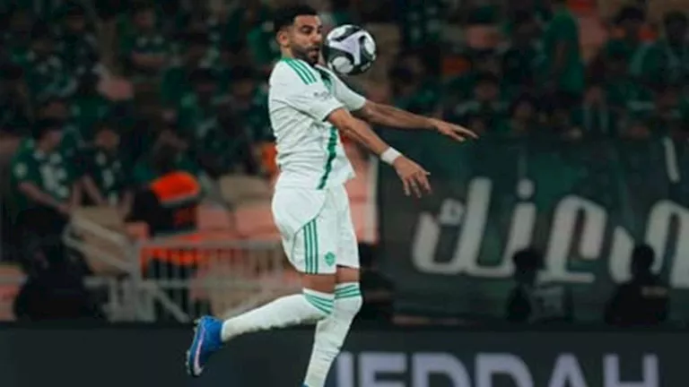 أهلي-جدة-يضرب-ضمك-بثلاثية-ويخطف-وصافة-دوري-روشن.webp.webp