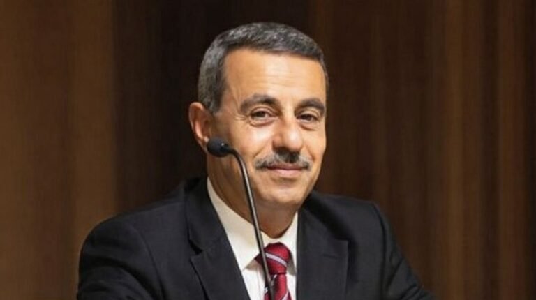 إشكالية-توظيف-العنوان-الثانوي-في-بحوث-الدراسات-العليا-بين-الوصف.jpg