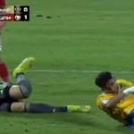 إصابة-خطيرة-للاعب-الإسماعيلي-خلال-مباراة-مودرن-سبورت-بالدوري.webp.webp