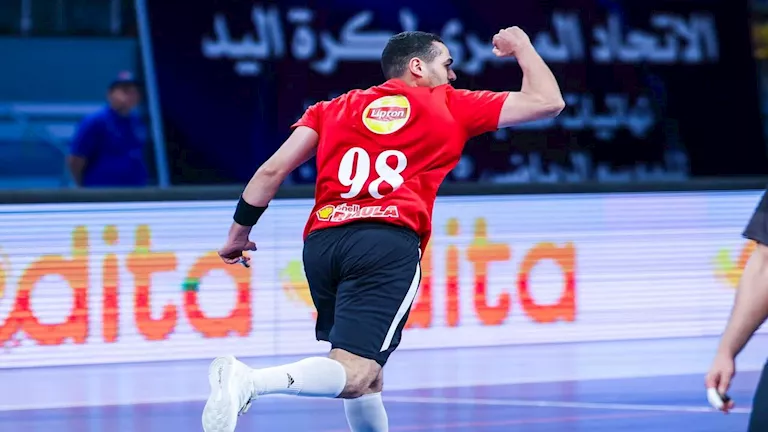 الأهلي-يكتسح-الأوليمبي-ويتوج-بكأس-مصر-لليد.webp.webp