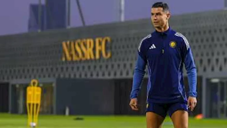 فرصة-تاريخية-لرونالدو-هل-يتوج-باللقب-في-لقاء-الهلال؟.webp.webp