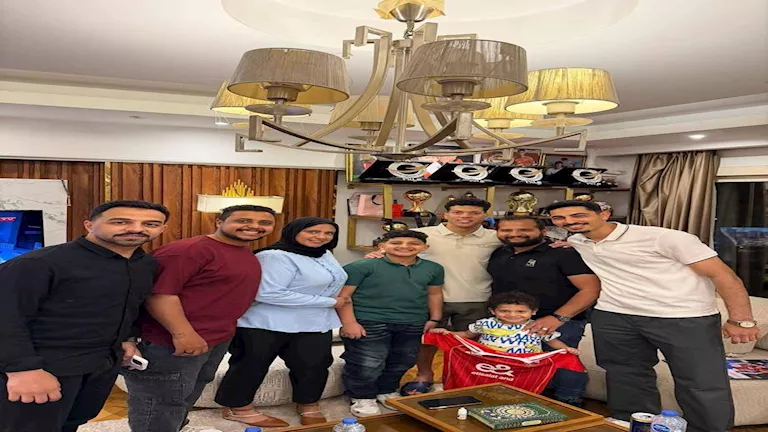 10-صور-من-استقبال-إمام-عاشور-للطفل-زين-صاحب-الاحتفال.webp.webp