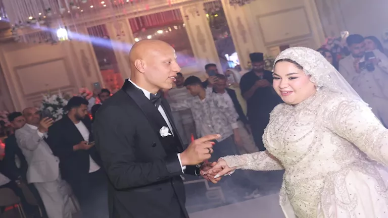 اعترافات-زوجة-عمرو-الجزار-لاعب-الأهلي-عن-قصة-حبهما-وذكرياتهما.webp.webp