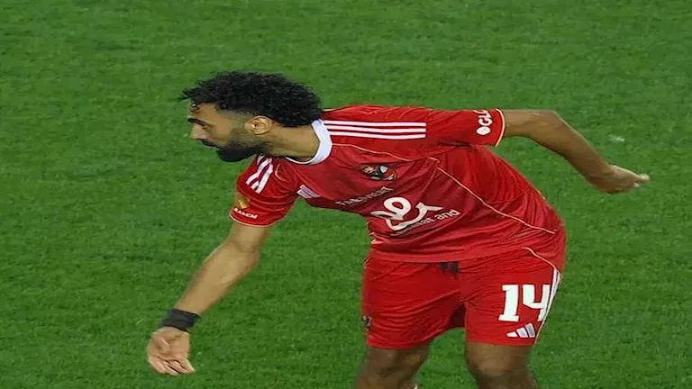 الأهلي-يفاوض-الشحات-وكوكا-لتجديد-عقودهما.webp.webp