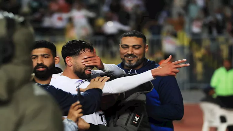 صراع-الأهلي-والزمالك-وبيراميدز-قبل-الجولة-الأخيرة-تغطية-محدثة.webp.webp