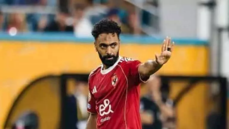 ظهور-نادر-لحسين-الشحات-مع-أبو-تريكة-صورة.webp.webp