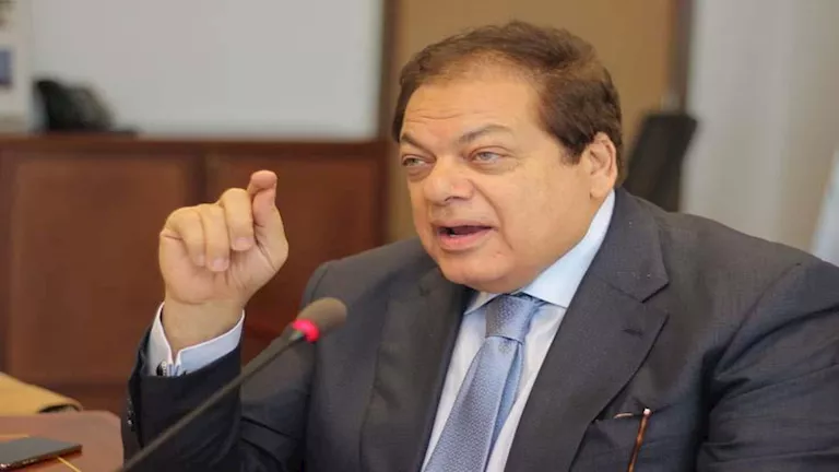 كواليس-جلسة-جلسة-رئيس-نادي-سيراميكا-كليوباترا-مع-اللاعبين.webp.webp
