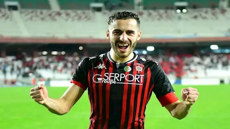 لاعب-اتحاد-العاصمة-الجزائري-الزمالك-تعمد-إهدار-الوقت-ونضمن-الفوز.webp.webp