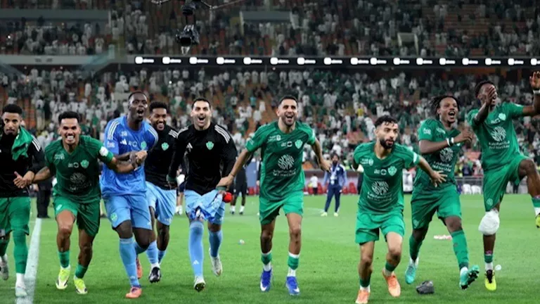 موعد-مباراة-أهلي-جدة-والفتح-في-الدوري-السعودي.webp.webp
