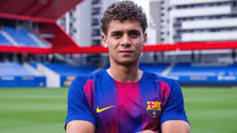 الأهلي-يجني-90-مليون-جنيه-بعد-انتقال-حمزة-عبد-الكريم.webp.webp