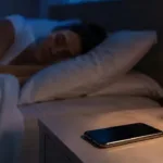 المسافة-الآمنة-أين-يجب-أن-تضع-هاتفك-الذكي-قبل-النوم؟.webp.webp
