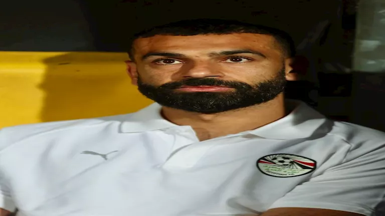 بالفيديو-موقف-محرج-لمحمد-صلاح-مع-إحدى-المشجعات.webp.webp