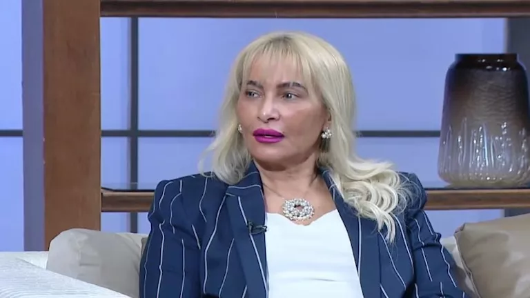 زوجة-حسام-حسن-تكشف-سبب-خلعها-الحجاب-وقصة-حبهما.webp.webp