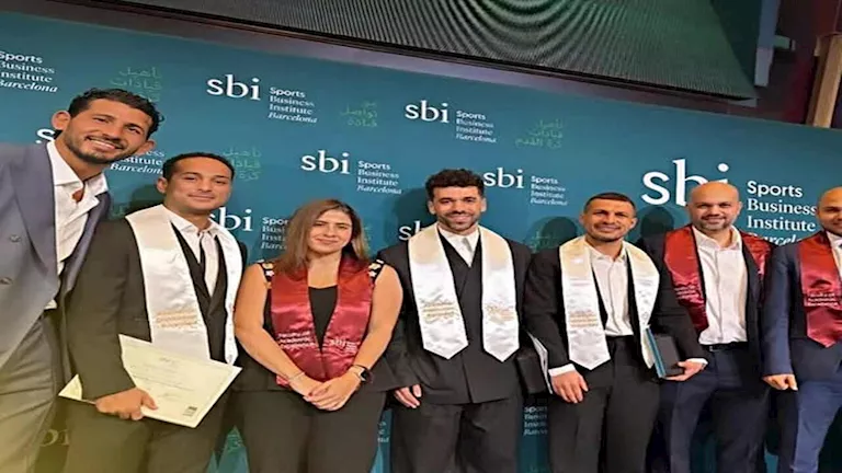 عبدالله-السعيد-وطارق-حامد-يحتفلان-بالحصول-على-ماجستير-إدارة-كرة.webp.webp