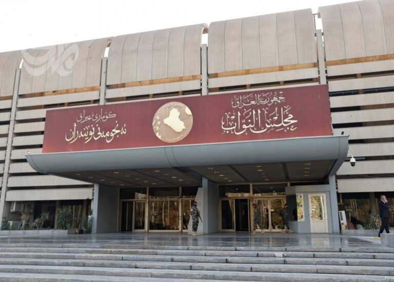 قانون-جديد-يمنح-الموظفين-إجازات-تصل-إلى-5-سنوات.jpg