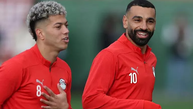 إمام-عاشور-يروي-موقفا-مؤثرا-لمحمد-صلاح-داخل-منتخب-مصر.webp.webp