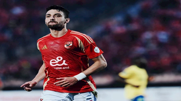 الأهلي-يجدد-عقد-طاهر-محمد-طاهر-3-سنوات.webp.webp