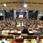 البرلمان-ينجز-القراءة-الأولى-لخمسة-قوانين-واتجاه-لاستضافة-الزيدي.jpg
