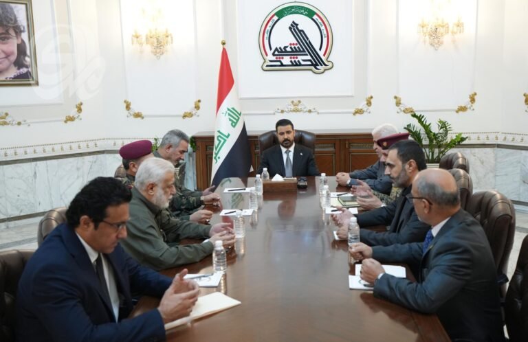الزيدي-يزور-الحشد-الشعبي-ومجلس-الأمن-الوطني-يتمسك-بحصر-السلاح.jpg
