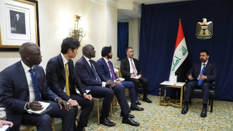 الزيدي-يعلن-من-واشنطن-الحكومة-ماضية-في-إنشاء-صندوق-التنمية.jpeg