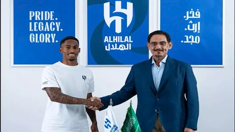 الهلال-يضم-الهولندي-سمرفيل-بعقد-لمدة-4-مواسم.webp.webp