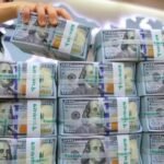 بعد-أشهر-من-التجميد-واشنطن-تعيد-تحويل-الدولار-إلى-العراق.jpg