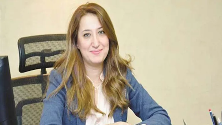 رئيس-البريد-توجه-بتصميم-طابع-بريد-تذكاري-لمنتخب-مصر.webp.webp