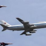 طائرة-يوم-القيامة-الروسية-تهبط-في-طهران-ما-سر-المهمة؟.jpg