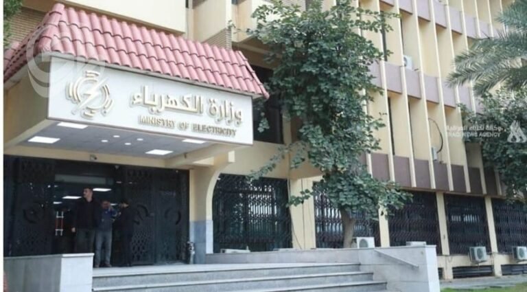 على-غرار-النفط-دعوات-لشن-حملة-تطهير-في-وزارة-الكهرباء.jpg