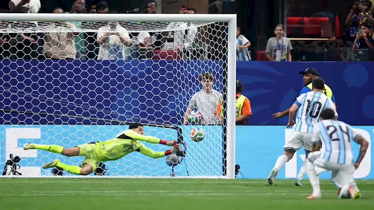 فيديو-تصدى-مصطفى-شوبير-لركلة-جزاء-الأرجنتين-في-كأس-العالم.webp.webp