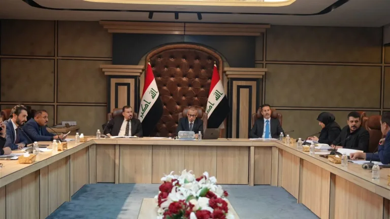 قانون-منح-الموظف-إجازة-5-سنوات-امام-رئاسة-البرلمان.webp.webp