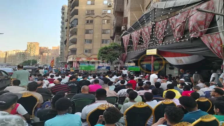 مقاهي-فيصل-كاملة-العدد-خلال-مباراة-مصر-والأرجنتين.webp.webp