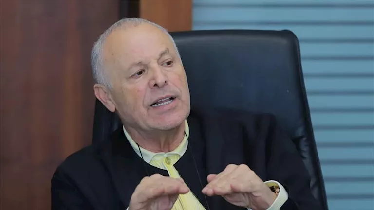 هاني-أبو-ريدة-يشيد-بمستوى-حسام-حسن-مع-منتخب-مصر.webp.webp