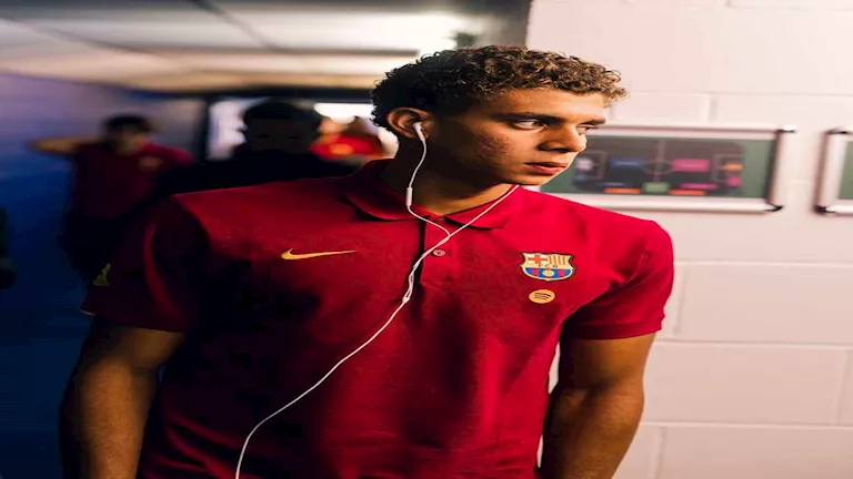 وصول-لاعبي-برشلونة-إلى-ملعب-سانت-أندور-لمواجهة-برمنجهام.webp.webp