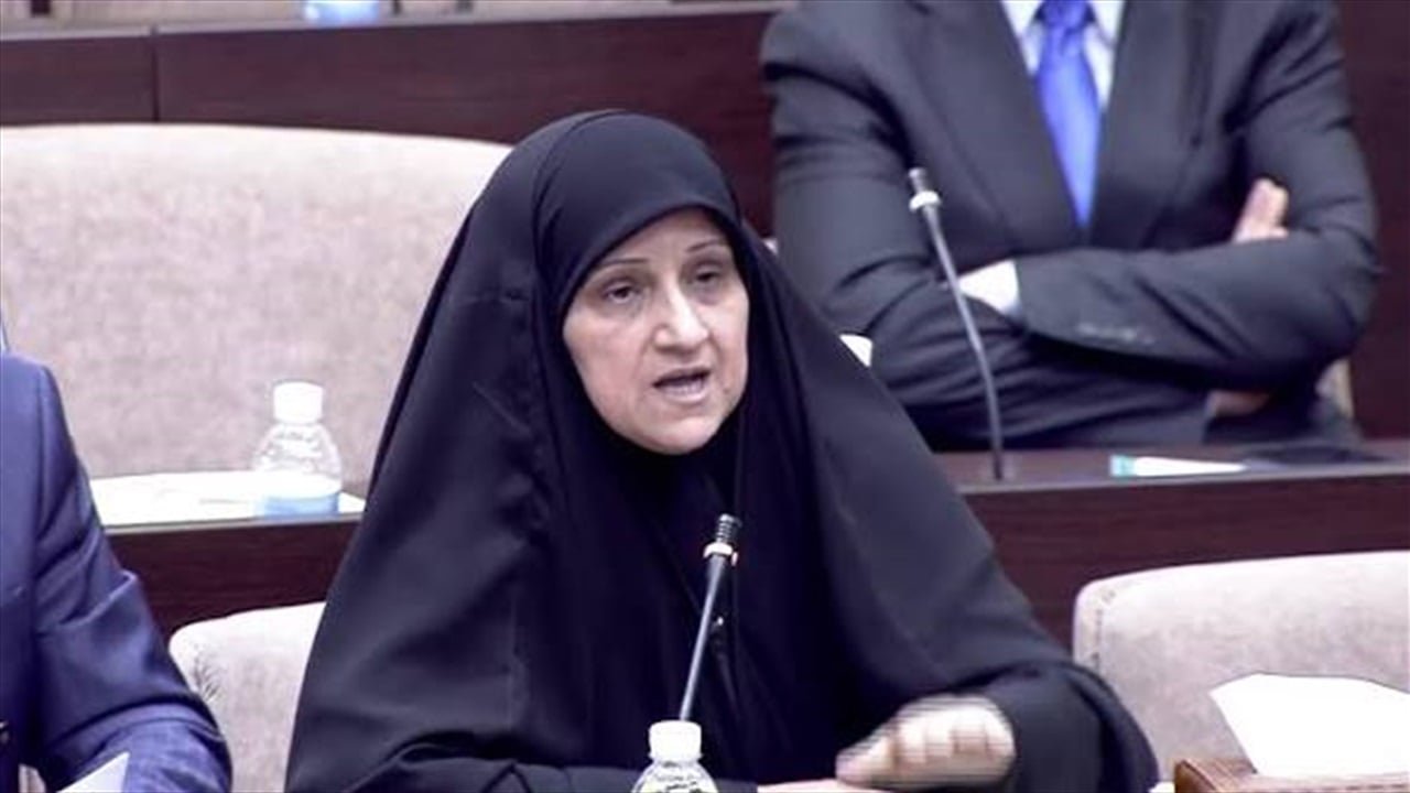 برلمانية-تفتح-ملف-نقل-النفط-عبر-هرمز-خلافات-بين-وزارتين.jpg