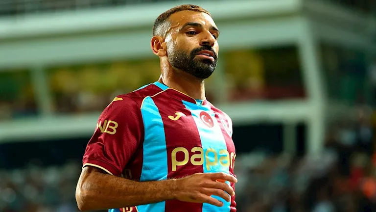 بمشاركة-محمد-صلاح-فيرينتسفاروشي-ينهي-الشوط-الأول-متقدماً-على-طرابزون.webp.webp