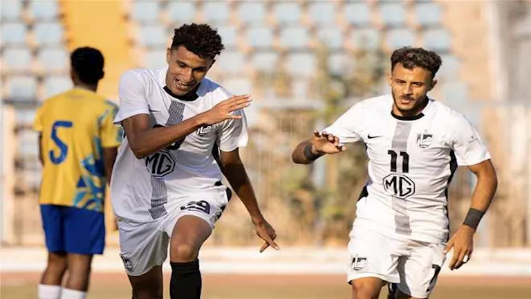 رد-فعل-حماسي-من-الجهاز-الفني-للإسماعيلي-بعد-تسجيل-هدف.webp.webp